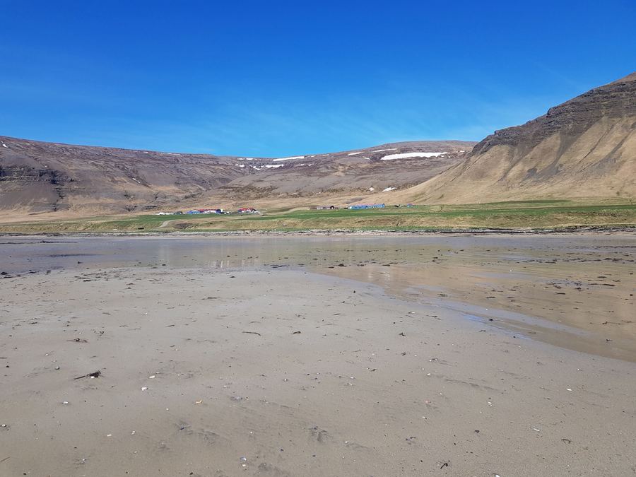 The beach and mountains